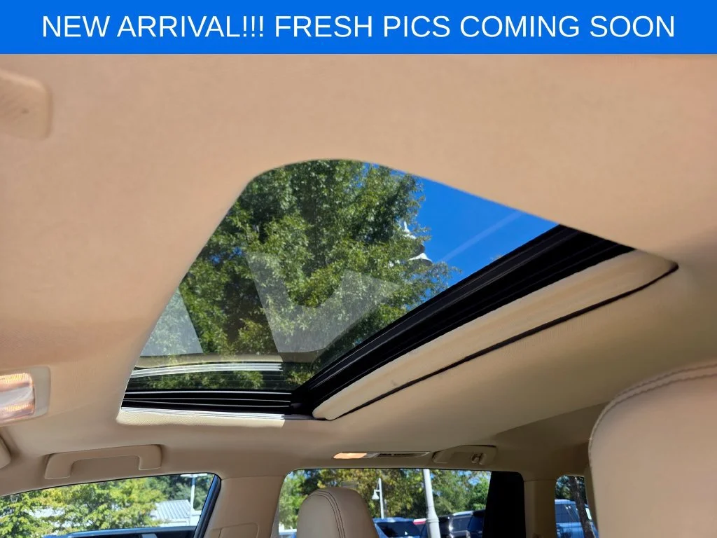 Used 2019  Toyota SE image 13