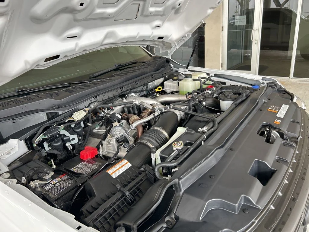 Used 2025 White Ford XL image 11