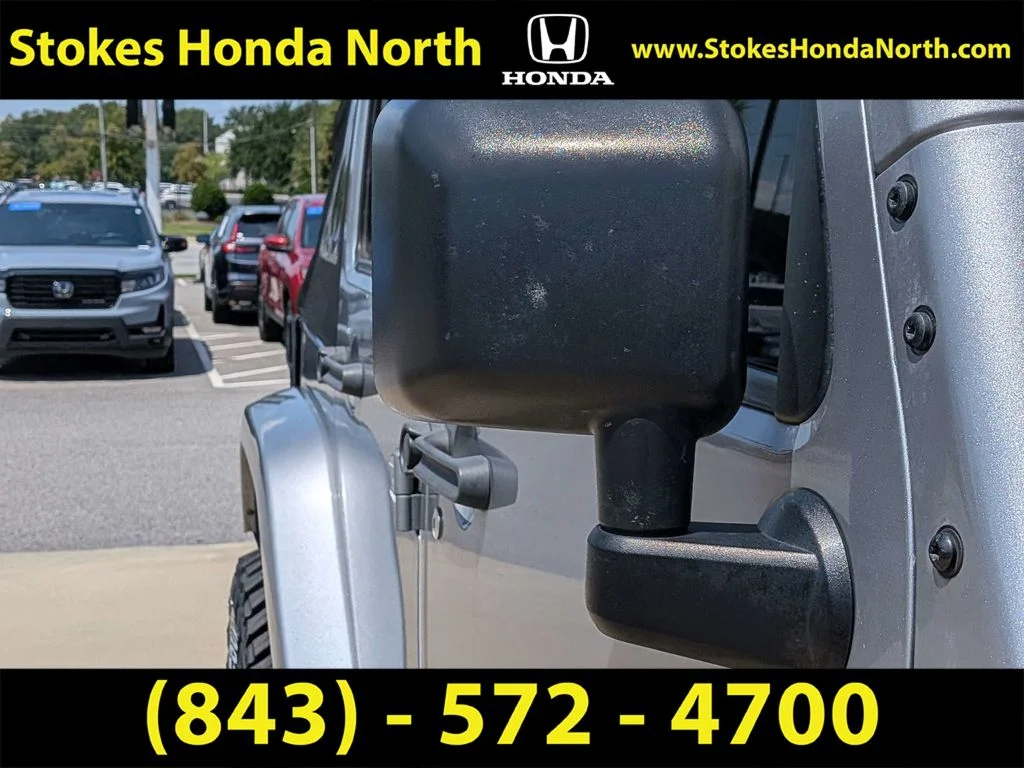 Used 2016 Silver Jeep Unlimited Sport S image 12