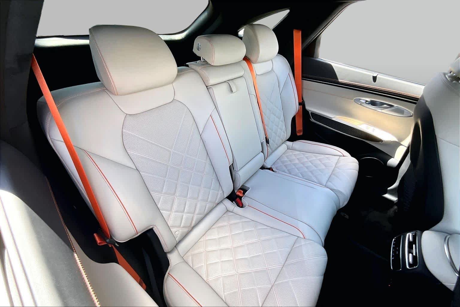 Used 2026 Uyuni White Genesis 3.5T Sport Prestige image 40