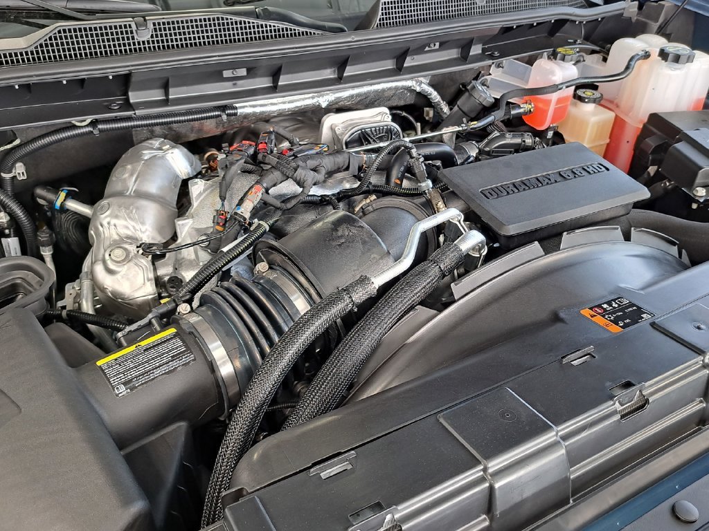 2026 Chevrolet Silverado 2500 HD HIGH COUNTRY Crew Cab Pickup Slide 14