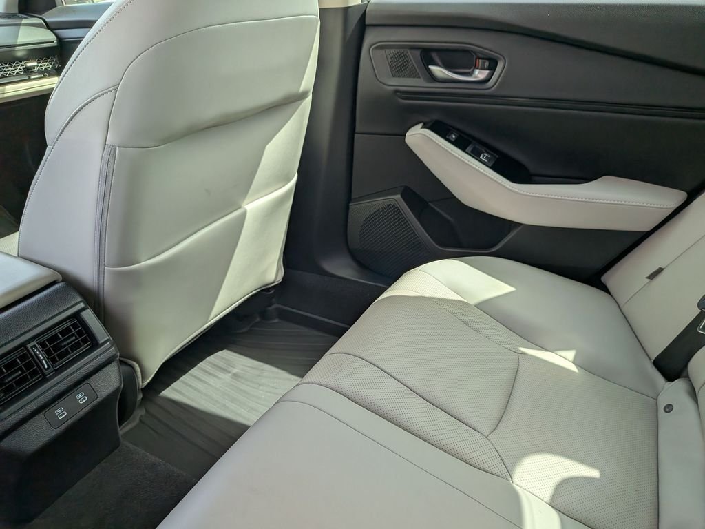 Used 2024 White Honda Touring image 26