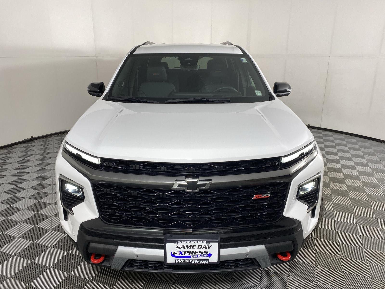 Used 2024 Summit White Chevrolet AWD Z71 image 9