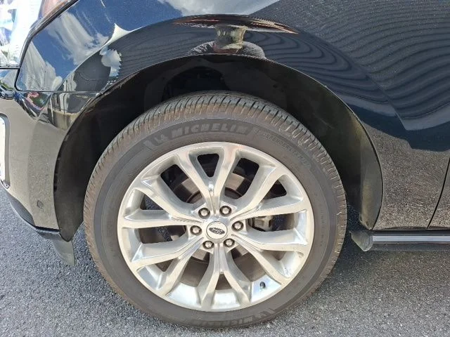 Used 2019 Agate Black Metallic Ford Platinum image 10