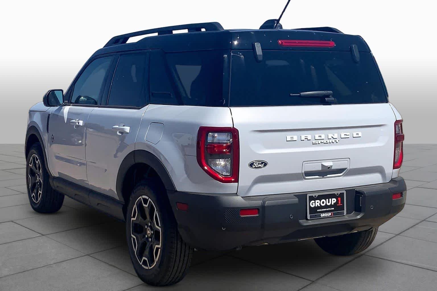 New 2026 Space White Metallic Ford Outer Banks® image 12
