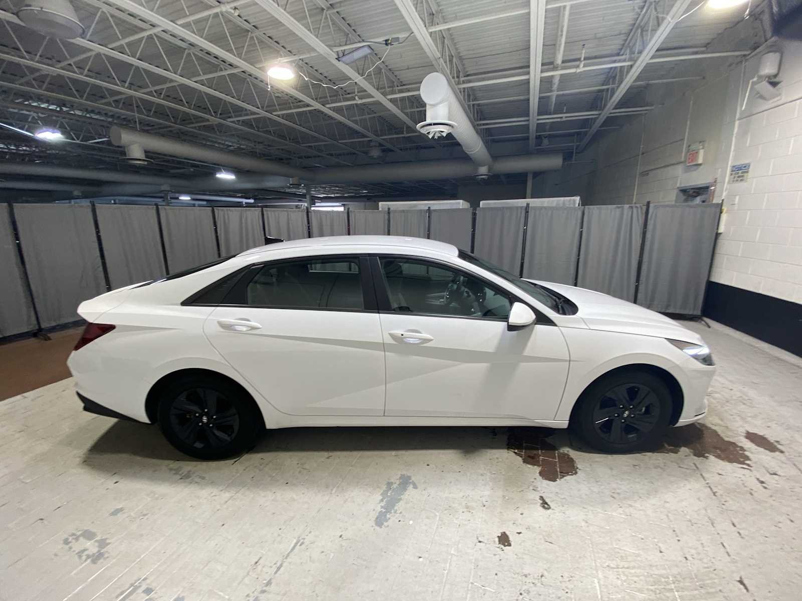 Used 2023 Serenity White Pearl Hyundai SEL image 27