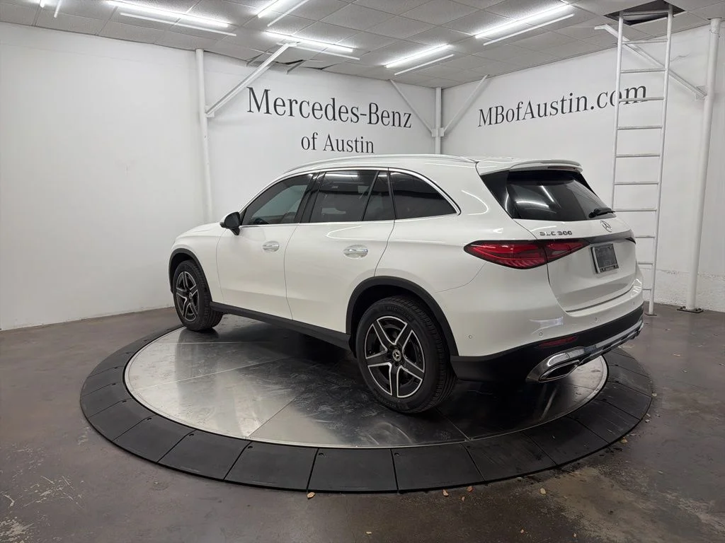 Used 2026 White Mercedes-Benz GLC 300 image 5
