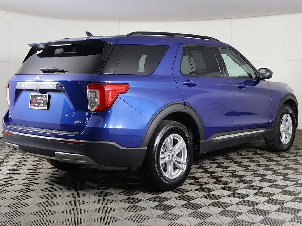 Used 2023 Blue Ford XLT image 9