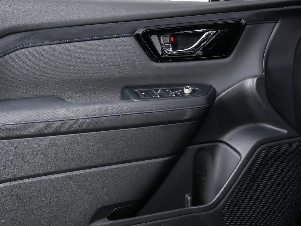 Used 2025 Magnetite Gray Metallic Subaru Limited image 5