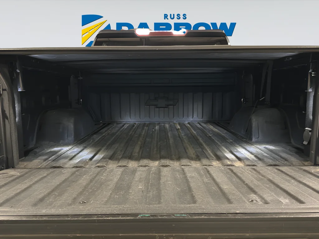 Used 2022 Gray Chevrolet LT image 28