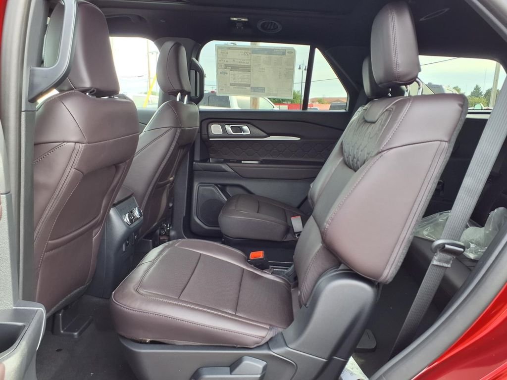 New 2027 Ruby Red Metallic Tinted Clearcoat Ford Platinum™ image 23