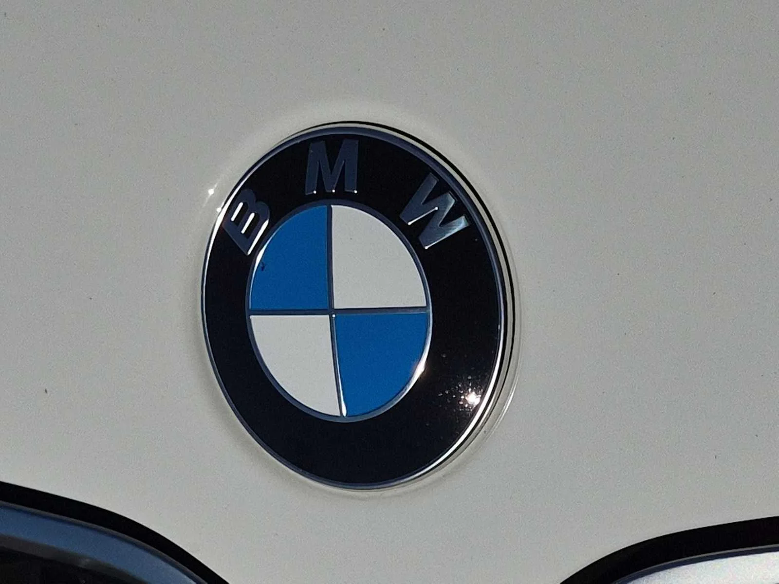 Used 2024 Alpine White BMW xDrive28i image 11