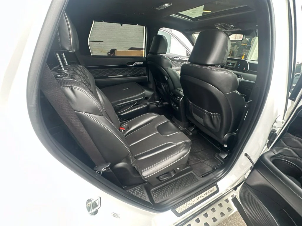 Used 2022 White Hyundai Calligraphy image 27