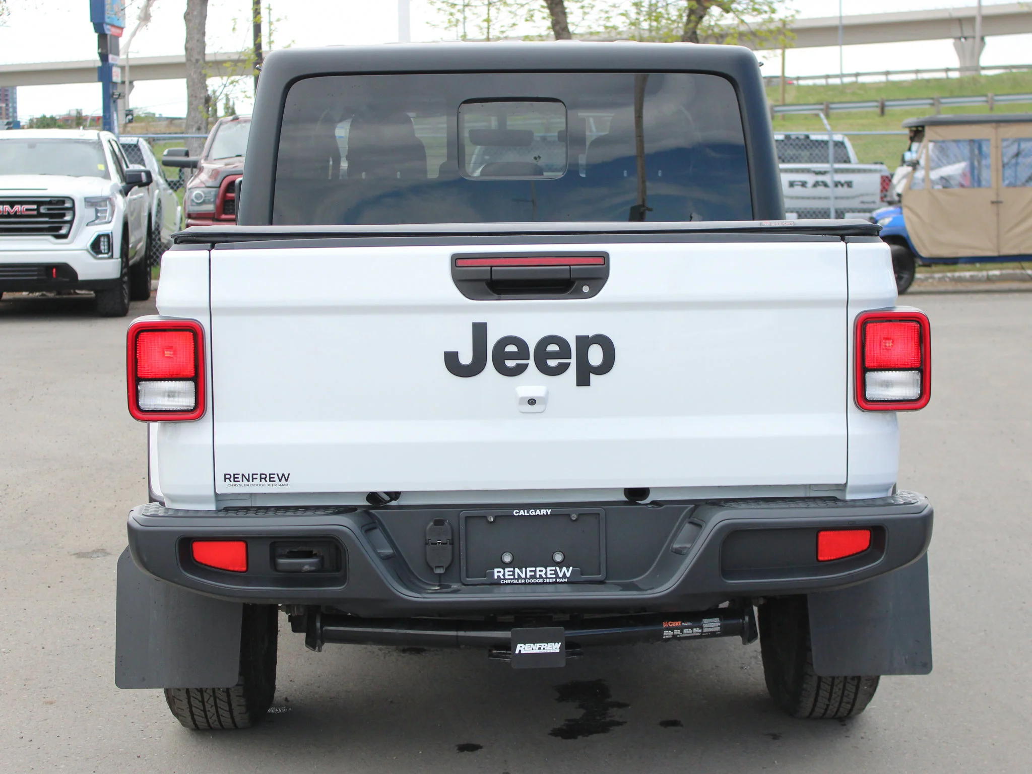 Certified Used 2023 White Jeep Sport S * V6 | Apple CarPlay | Backup Camera | Alpine | Remote Start | Tonneau Cover image 13
