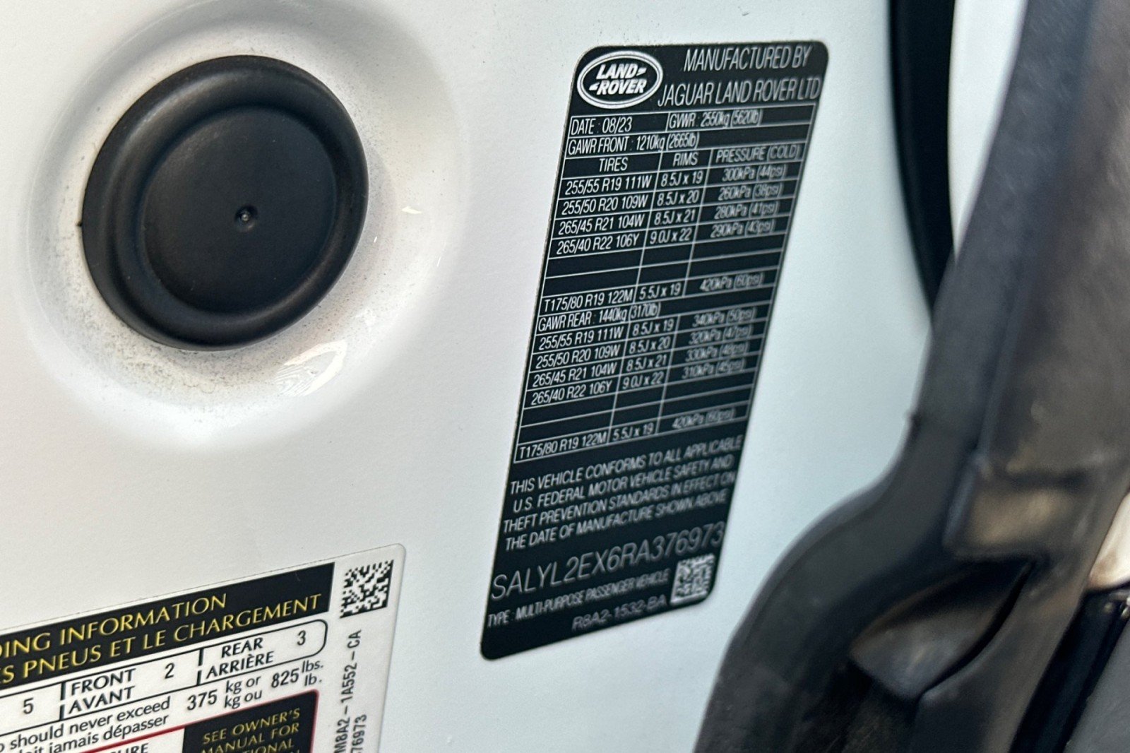 Used 2024 WHITE Land Rover Dynamic SE image 29