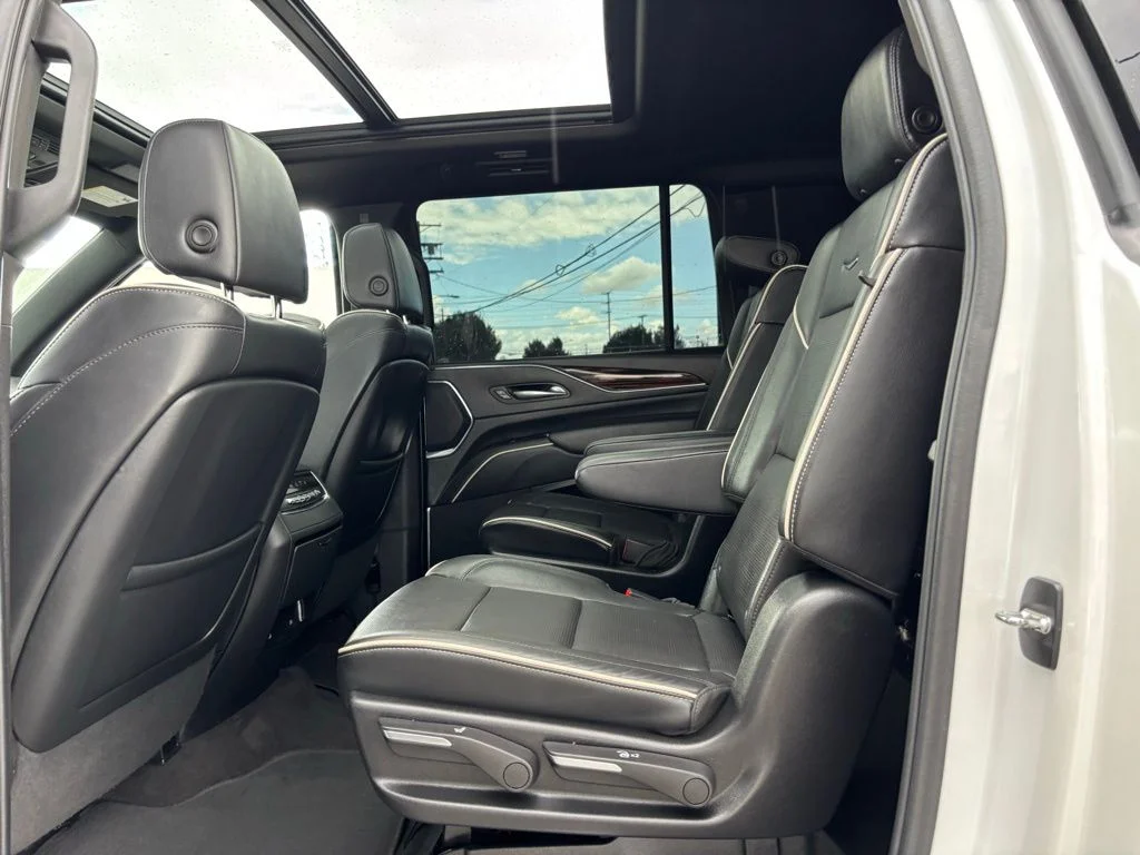 2024 Cadillac Escalade ESV Premium Luxury - Photo 9