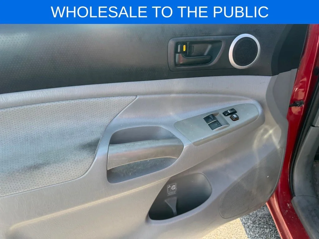 Used 2009  Toyota Base image 5