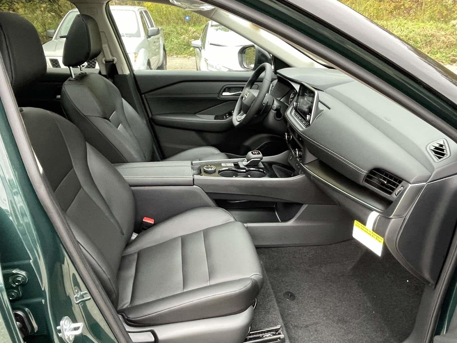 New 2027 Obsidian Green Nissan Dark Armor image 24