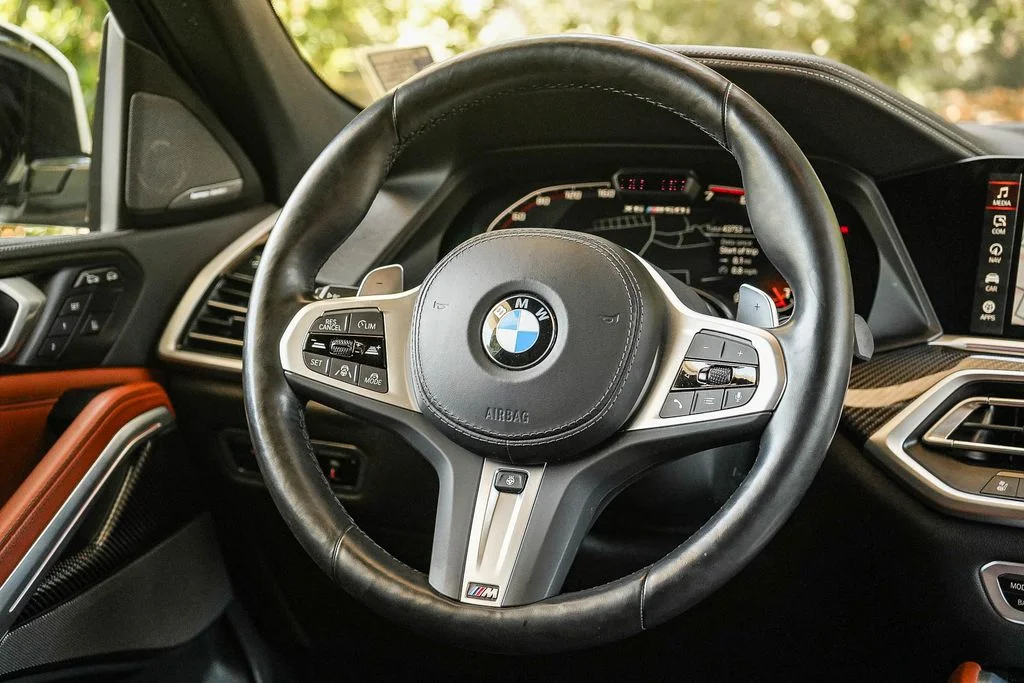 Used 2022 White BMW M50i image 14