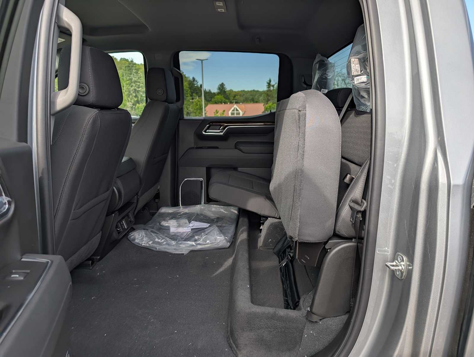 New 2026 Sterling Metallic GMC Elevation image 21