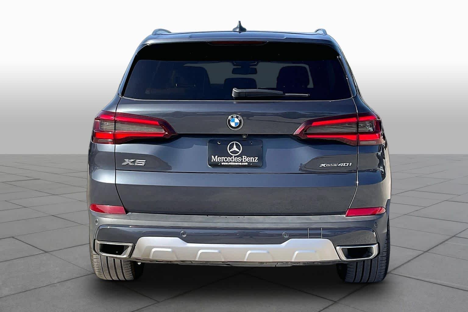 Used 2020 Arctic Gray Metallic BMW xDrive40i image 5