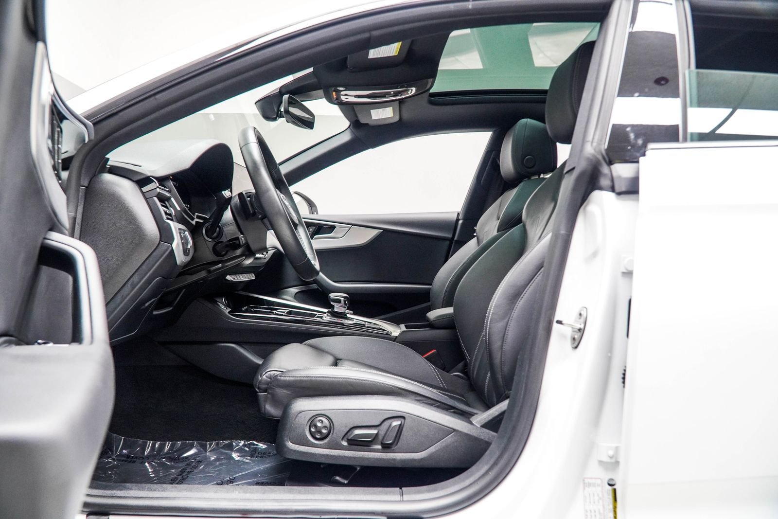 Used 2025 White Audi 45 S line Premium Plus image 44
