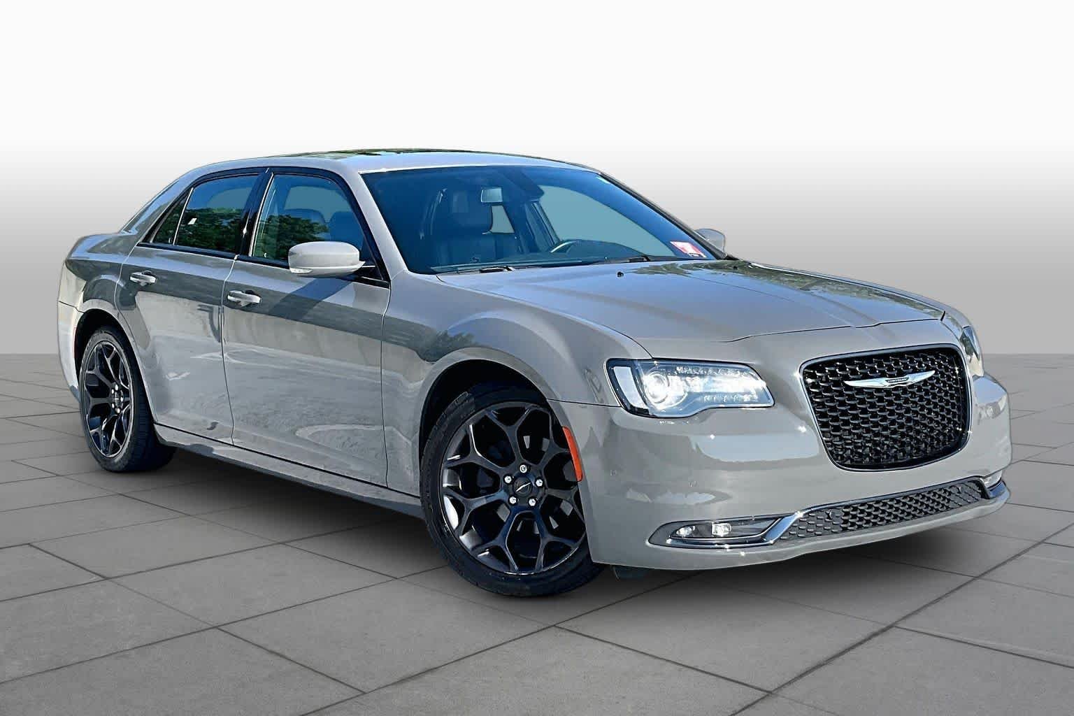 Used 2019 Ceramic Grey Clearcoat Chrysler 300S image 2