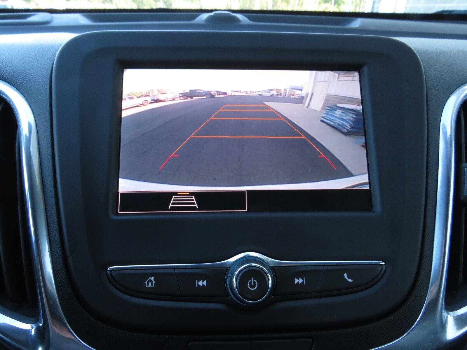 Used 2024 Summit White Chevrolet LT image 34