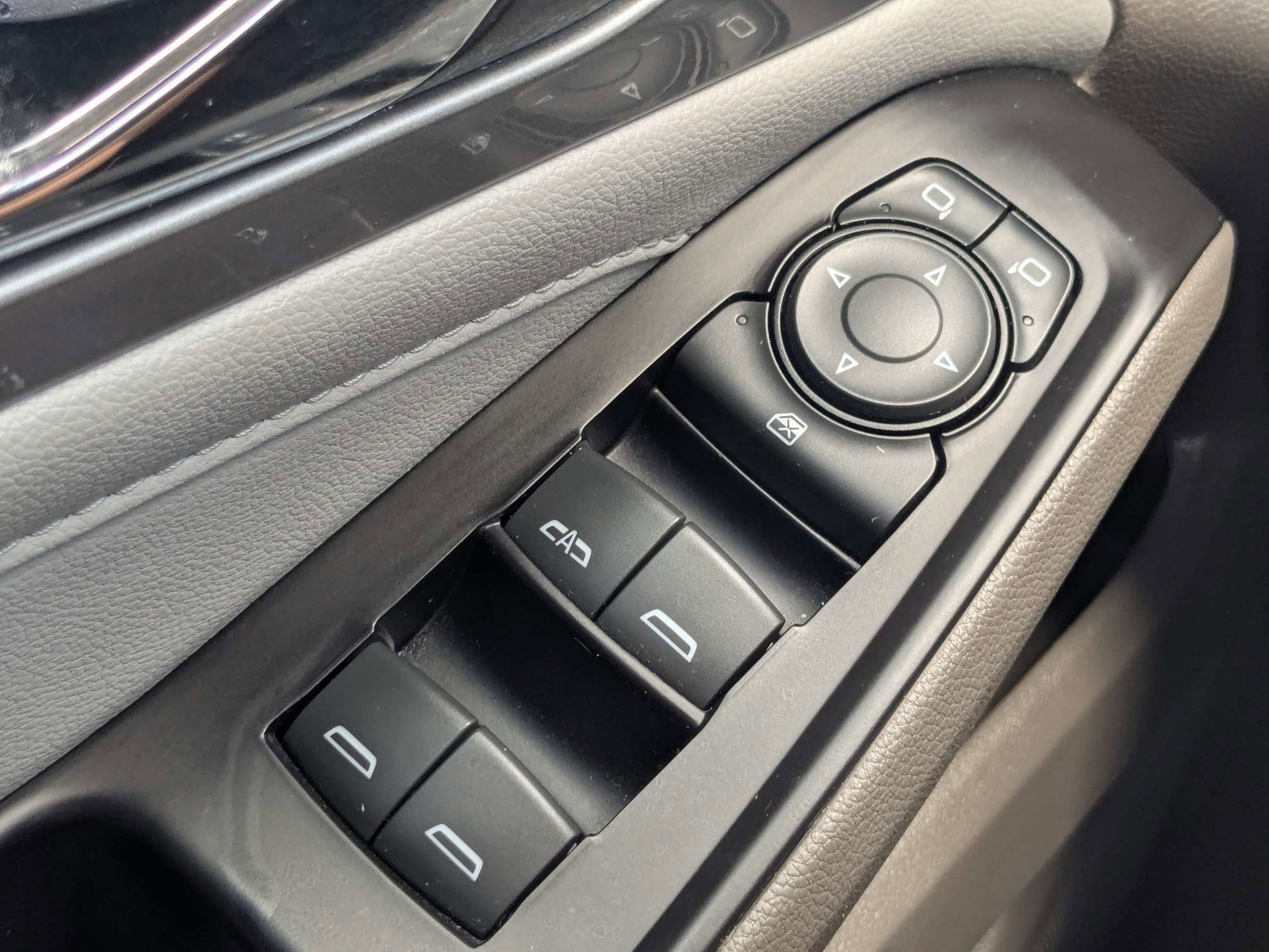 Used 2019 Mosaic Black Metallic Chevrolet LT Leather image 30