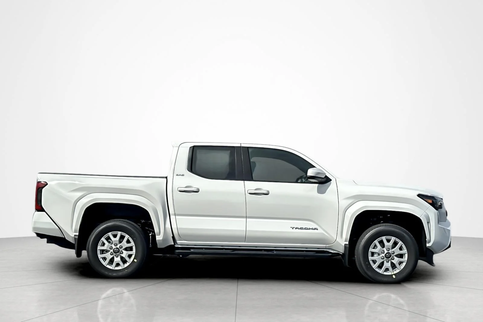 New 2026 Ice Cap Toyota  SR5 image 6