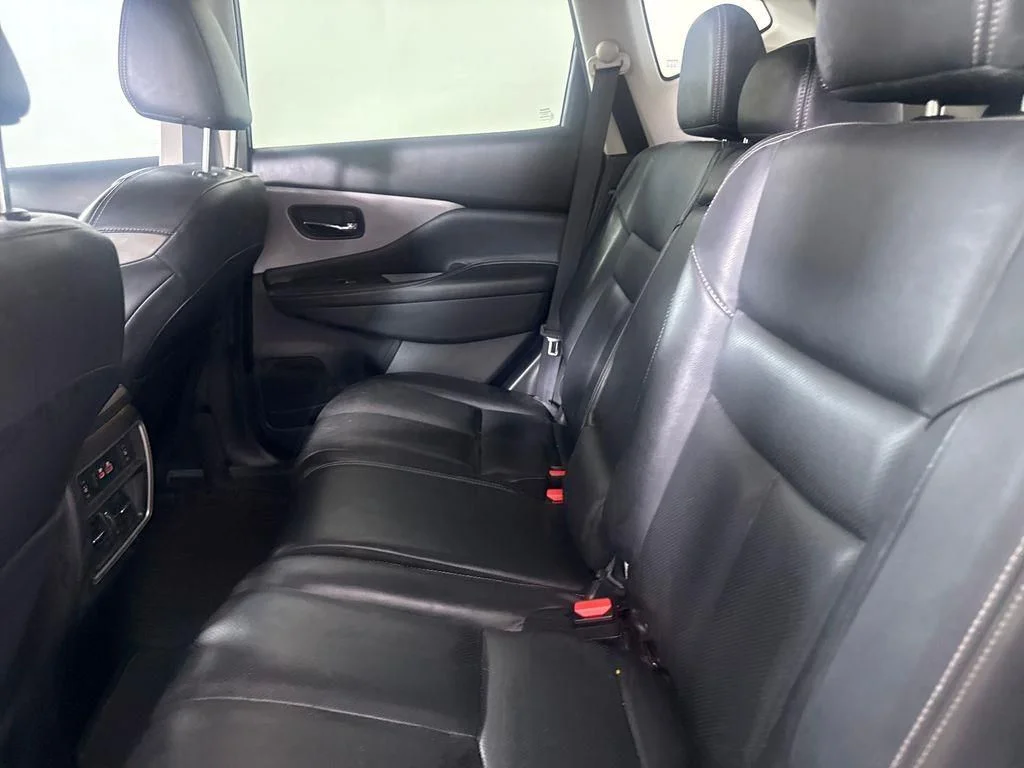 Used 2020 White Nissan SL image 25