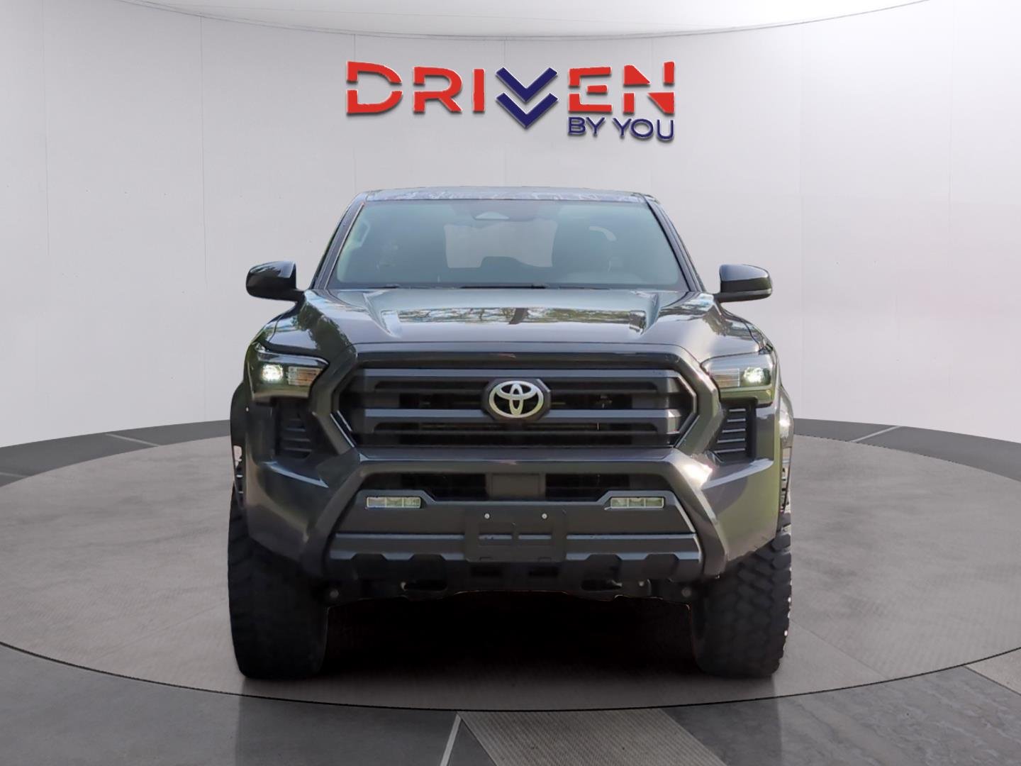 Used 2025 Underground Toyota SR5 image 8