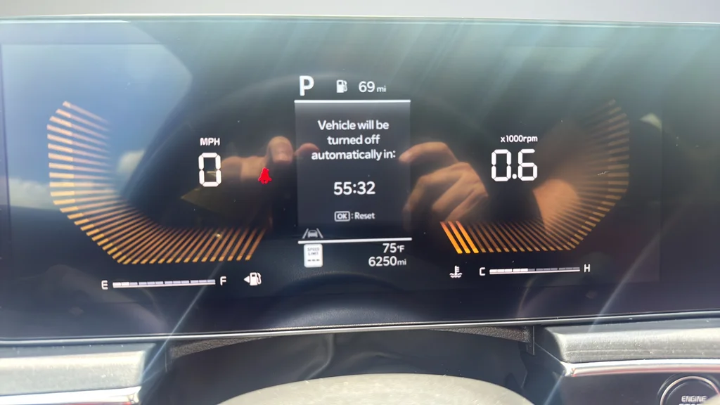 2025 Kia K5 GT-Line - Photo 14