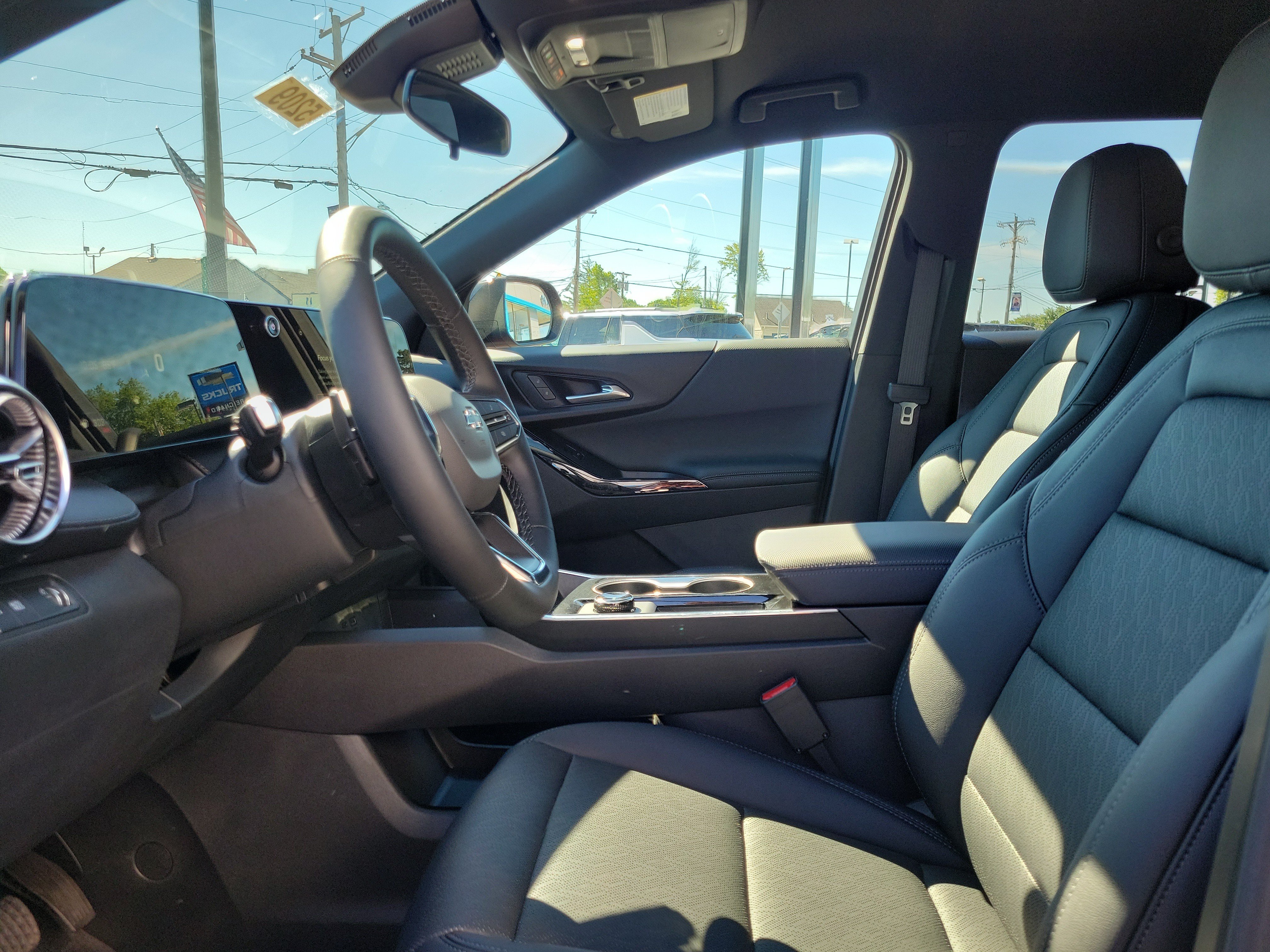 2026 Chevrolet Equinox LT - Photo 15