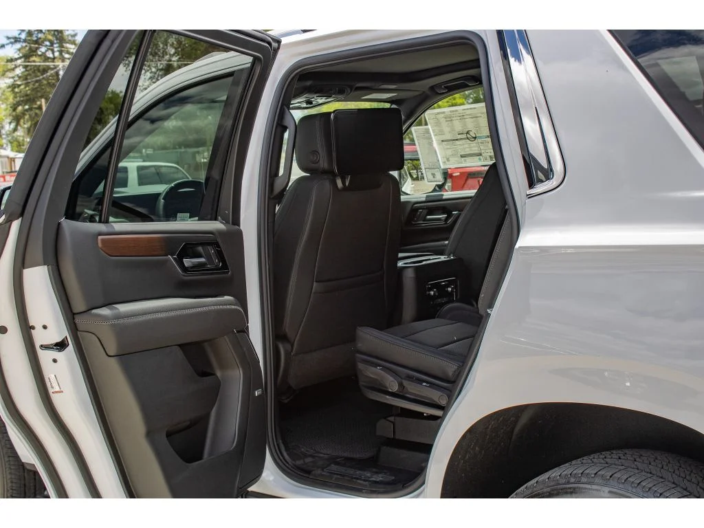 2026 GMC Yukon Denali - Photo 17