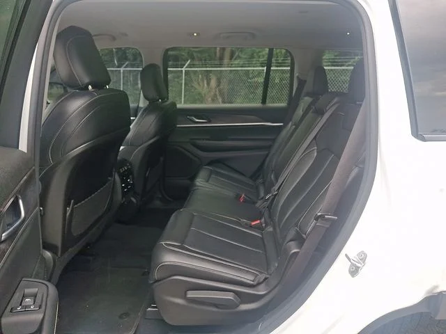 Used 2023 White Jeep Limited image 10