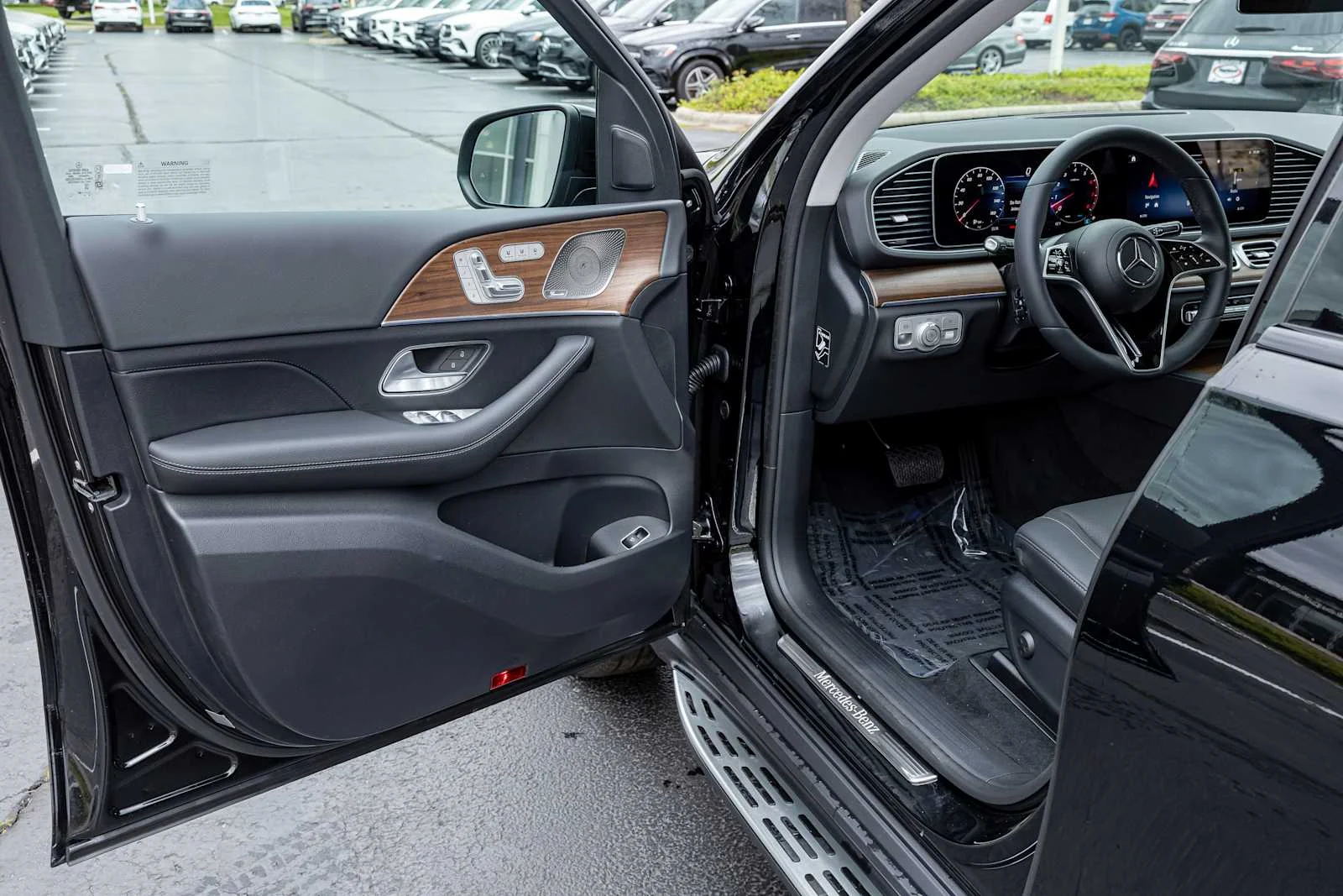 New 2026 Black Mercedes-Benz GLE 450 image 9