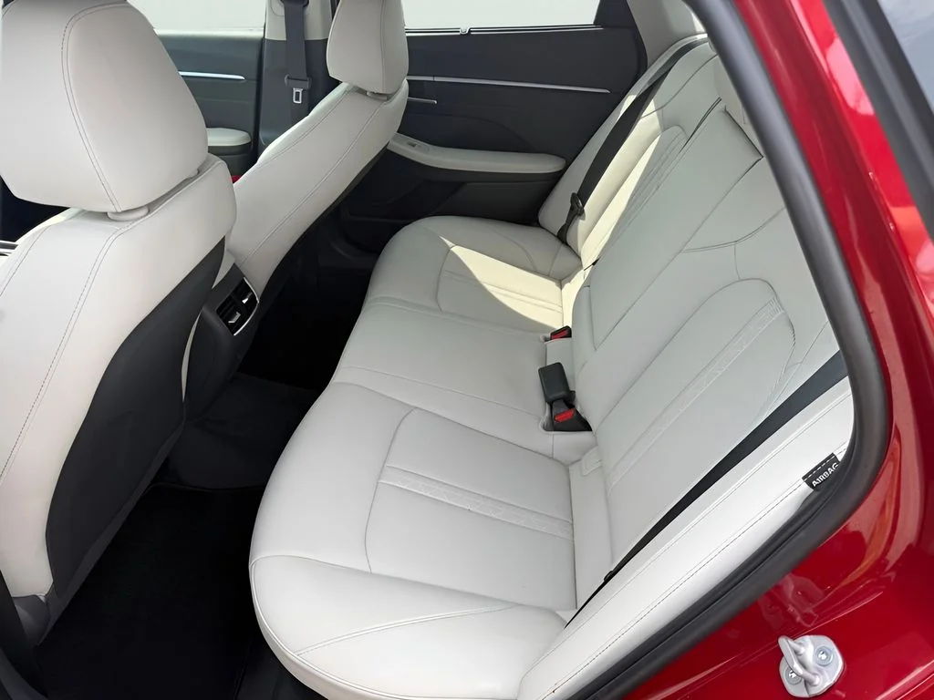 Used 2024 Ultimate red Hyundai Limited image 14