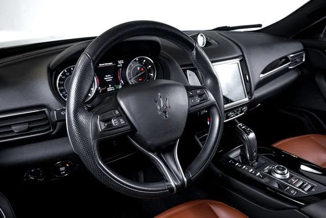 Used 2021 Nero Maserati  image 31