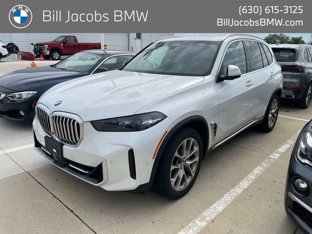 Used 2018 Alpine White BMW xDrive30i image 1