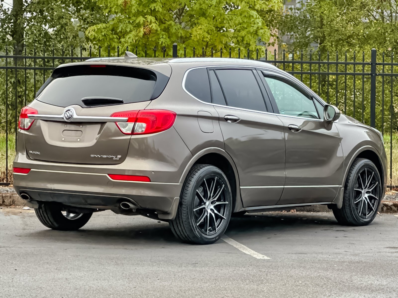 Used 2018 Brown Buick Premium I image 4