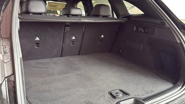Used 2025 Black Mercedes-Benz GLC 300 image 31