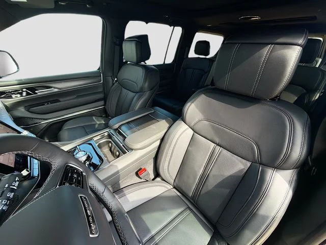 New 2026 Fathom Blue Pearlcoat Jeep Summit Obsidian image 24