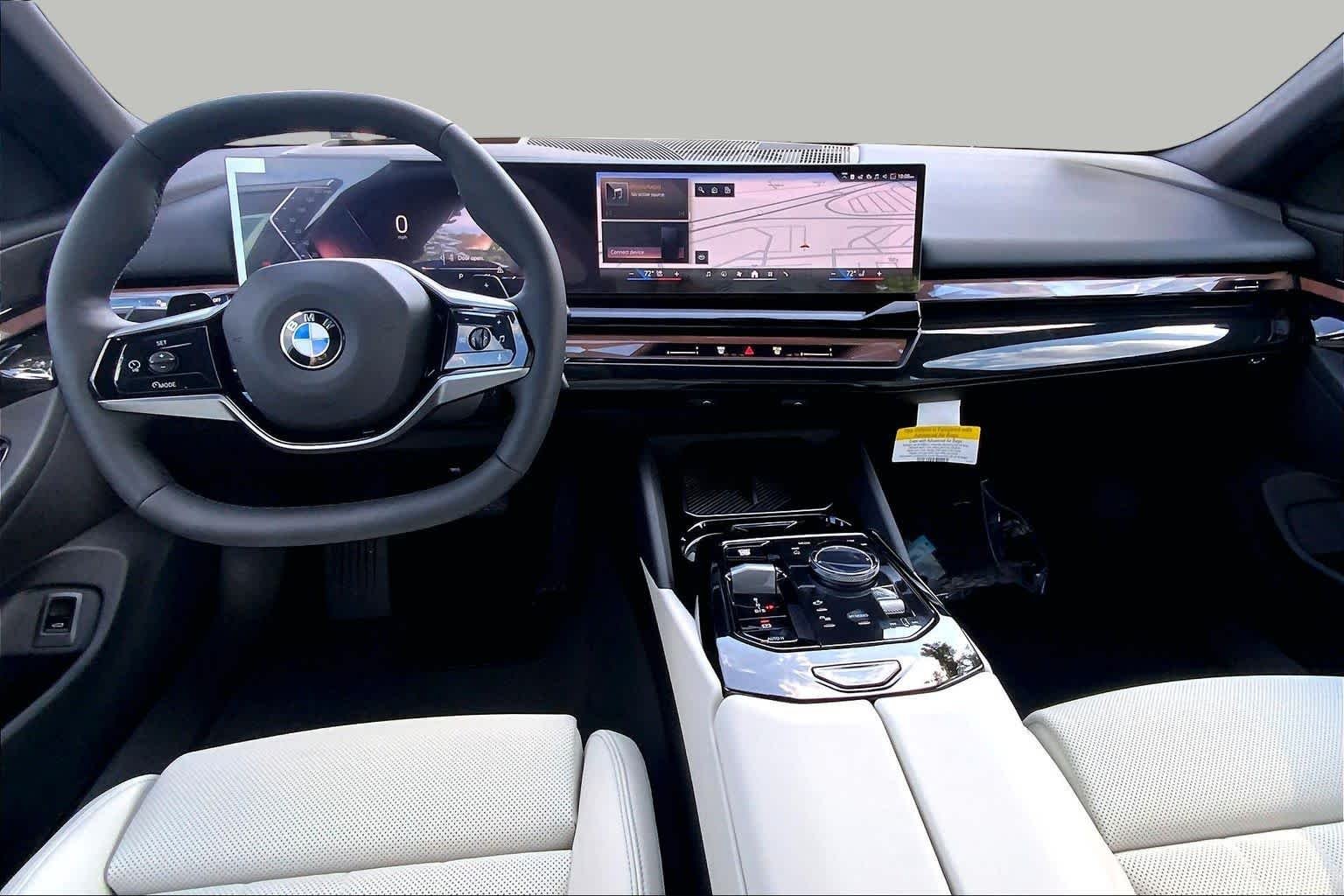 New 2027 Tanzanite Blue II Metallic BMW 530i xDrive image 5