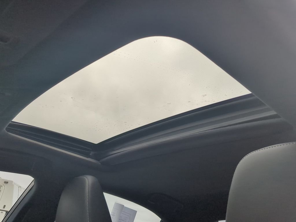 Used 2016 White Lexus 200t image 19