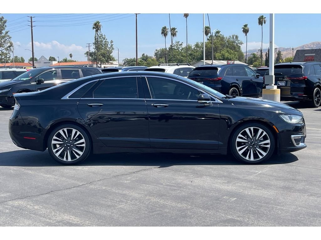 Used 2018 Black Velvet Lincoln Hybrid Reserve image 8