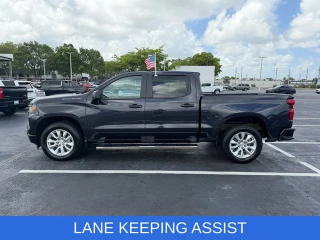Used 2023 Gray Chevrolet Custom image 4