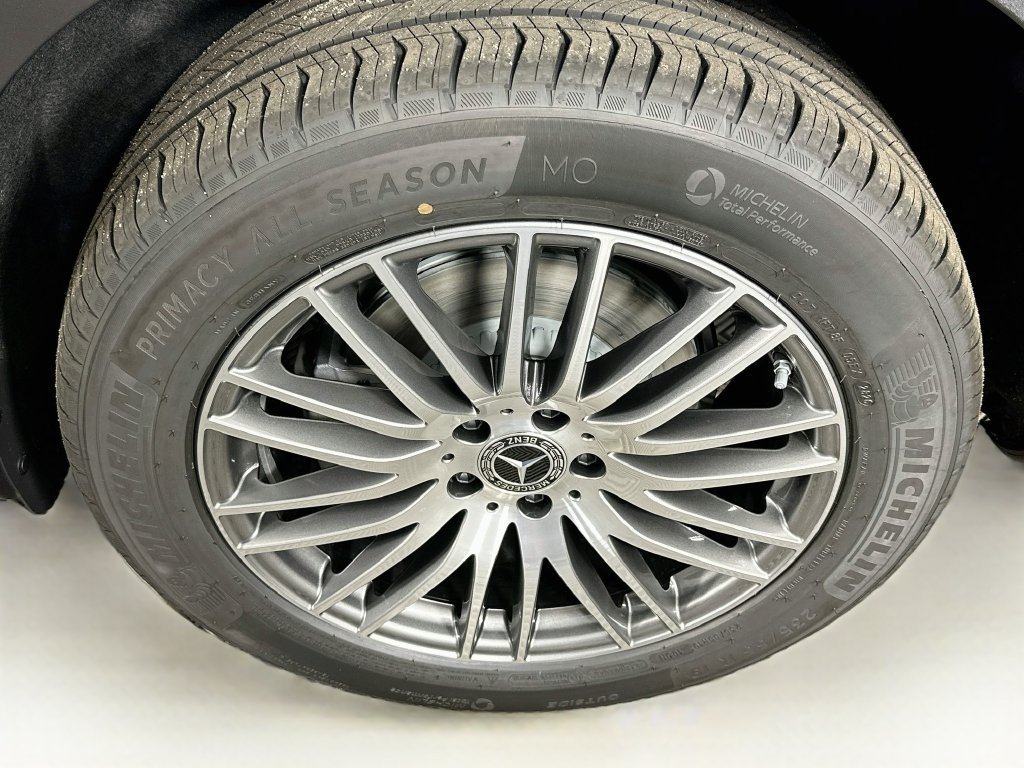 New 2027 Starling Blue Metallic Mercedes-Benz GLC 300 image 63