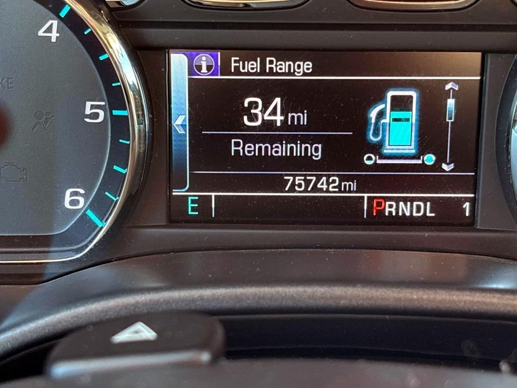 Used 2019 Silver GMC SLE image 19