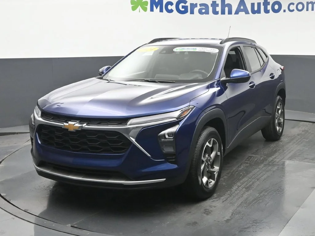 Used 2024 Blue Chevrolet LT image 20